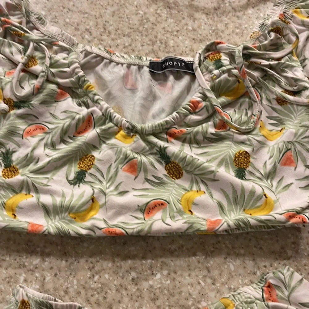 Shop - Picture 3 of 4